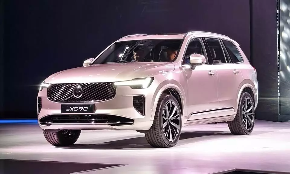 2025 Volvo XC90 launched in India, priced at ₹1.03 crore