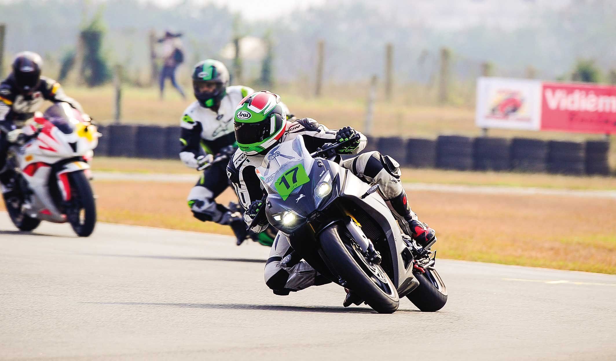 Smoothly, evenly, constantly – The California Superbike School experience