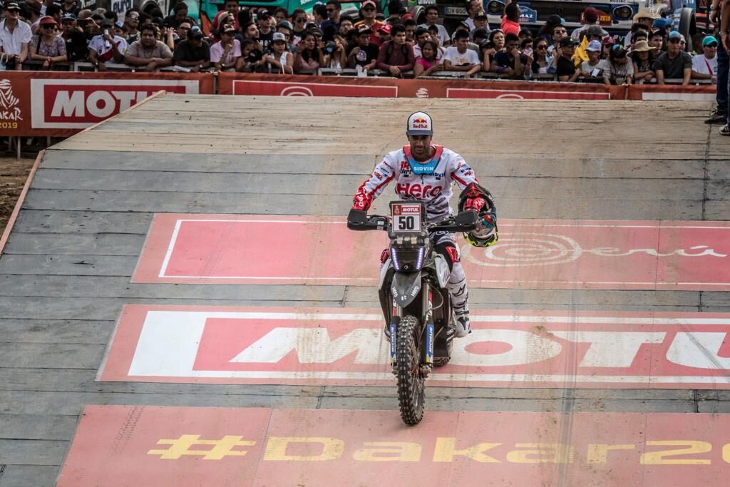 Dakar Rally 2019, stage 1: CS Santosh in top 20