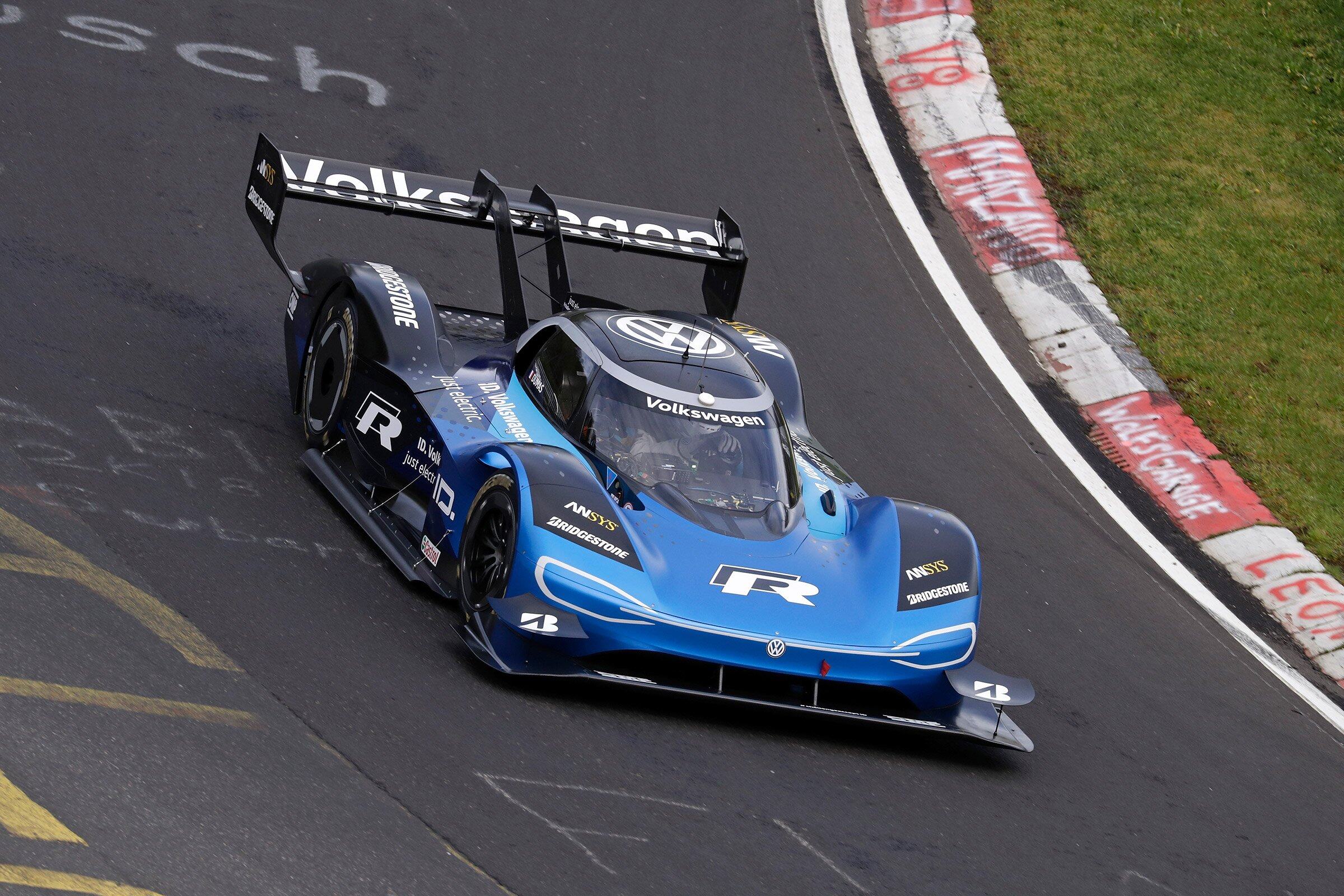 Volkswagen ID R breaks EV Nurburgring Nordschleife lap record