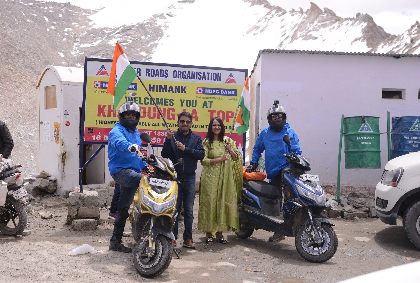 Okinawa Praise reaches Khardung La – the highest motorable pass in the country