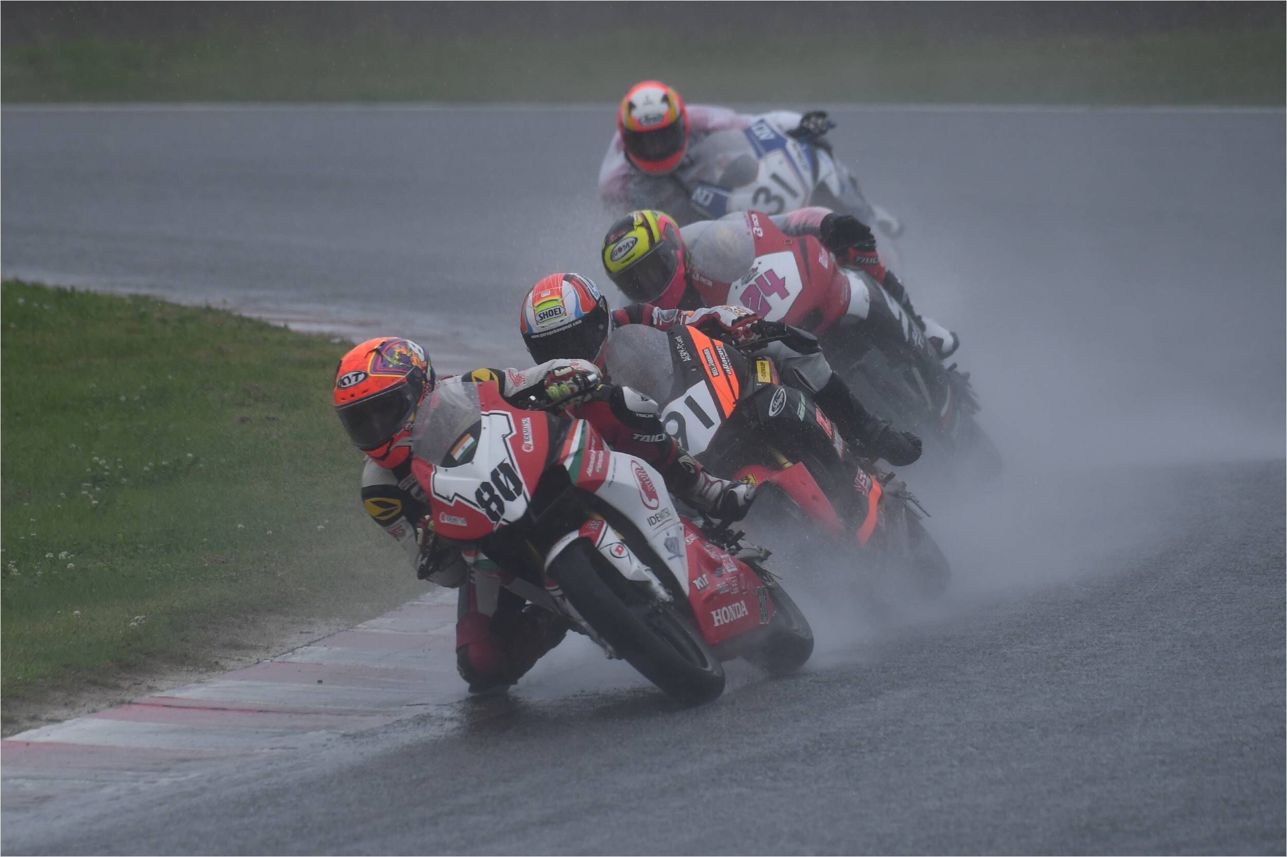 ARRC Round 4: Idemitsu Honda Racing riders Rajiv and Senthil score yet again