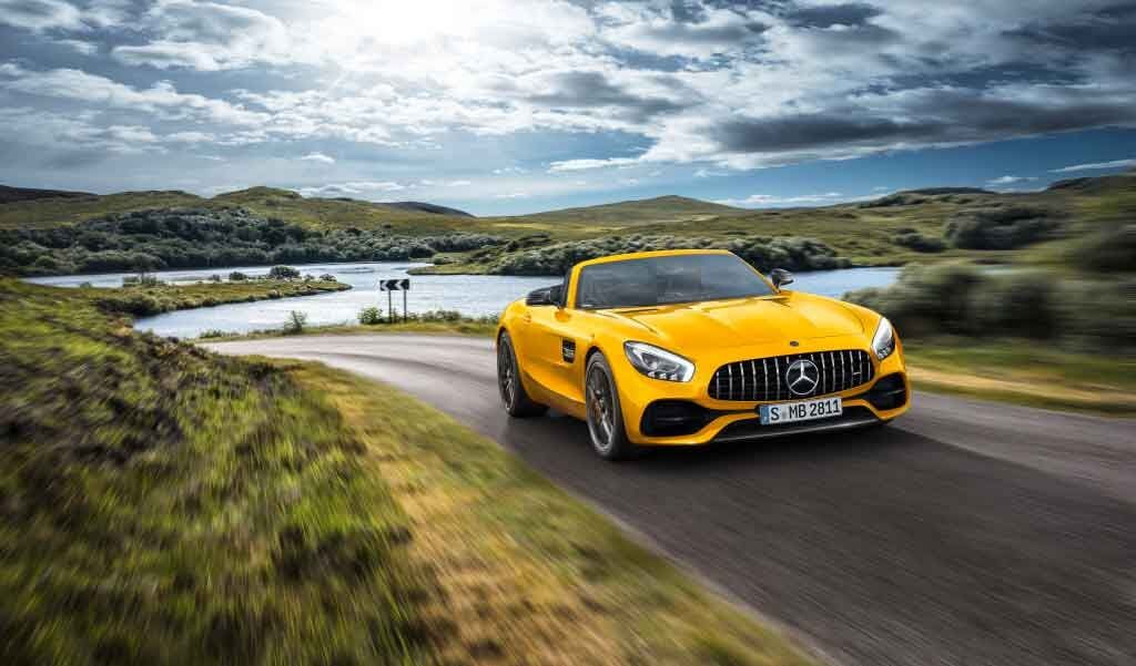 Mercedes unveils the new open-top AMG GT S Roadster