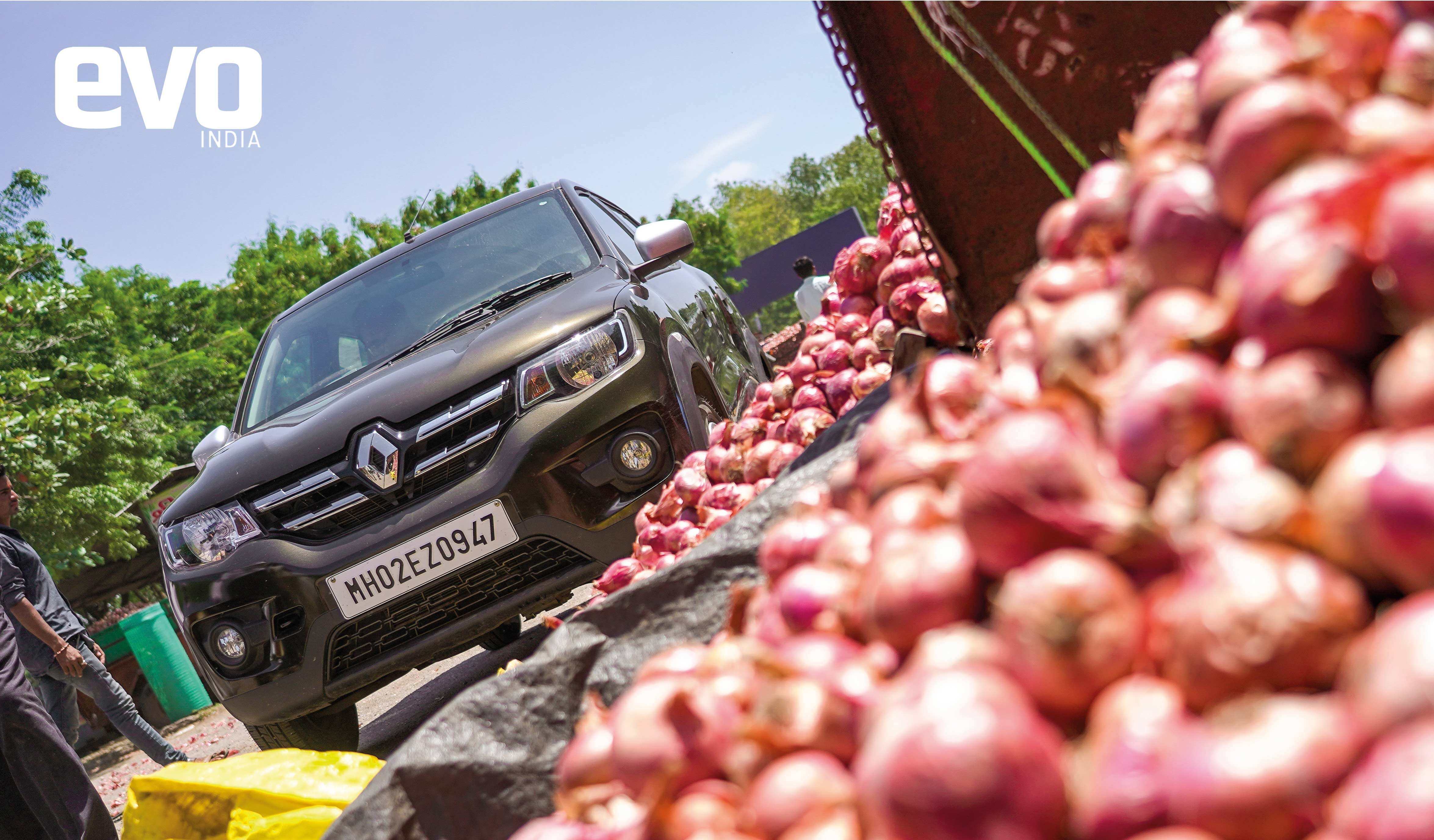 Kwid goes countryside: The largest onion market in the country