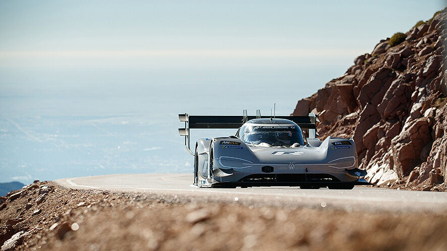 Volkswagen Motorsport sets new record at Pikes Peak with the I.D. R