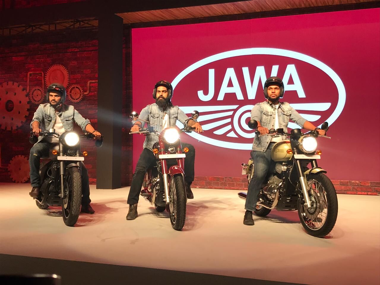 Jawa and Jawa Forty Two launched at Rs 1.64 lakh and Rs 1.55 lakh respectively