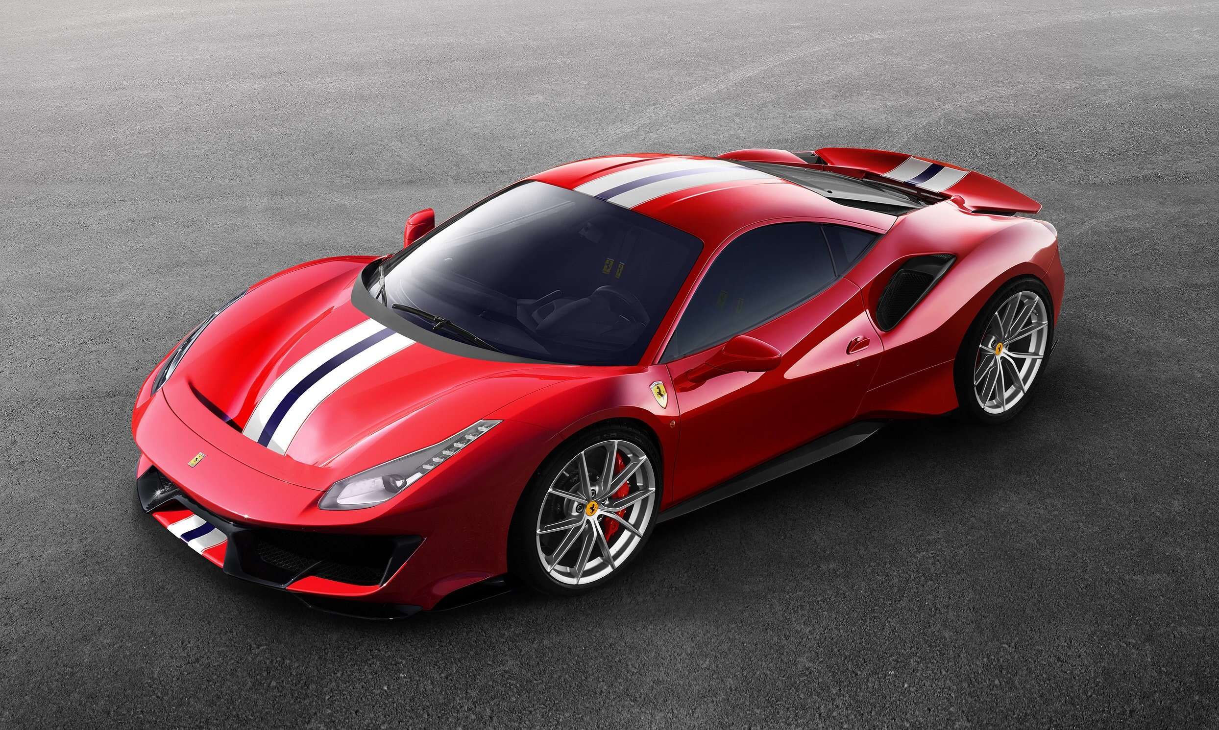 Ferrari 488 Pista – Making the best of both worlds