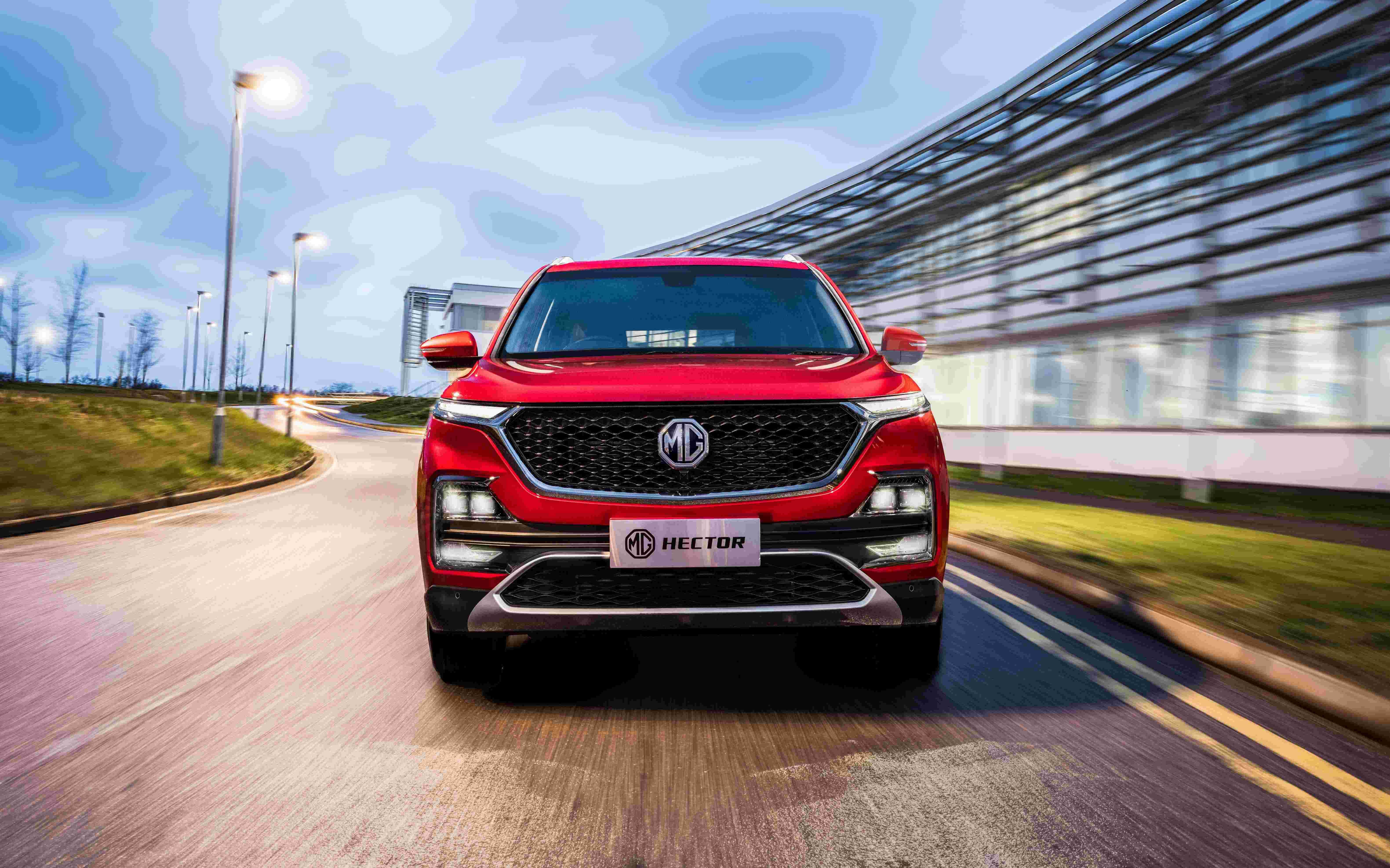 MG Hector images and connectivity features revealed